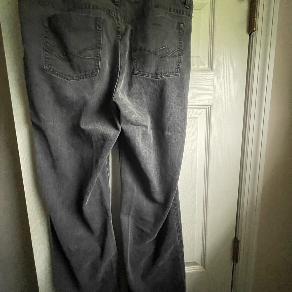 Gray Jeans - Picture 3 of 6